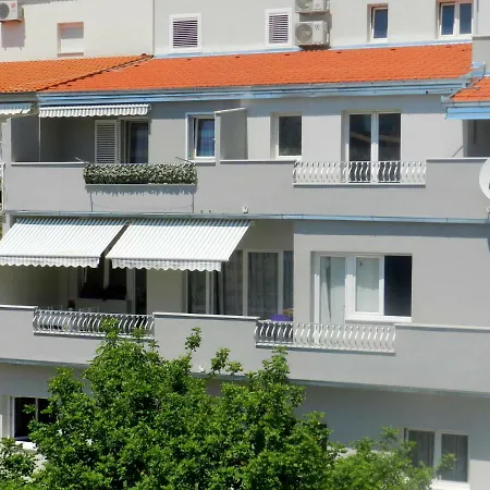 Apartment Ela Omis Exterior photo