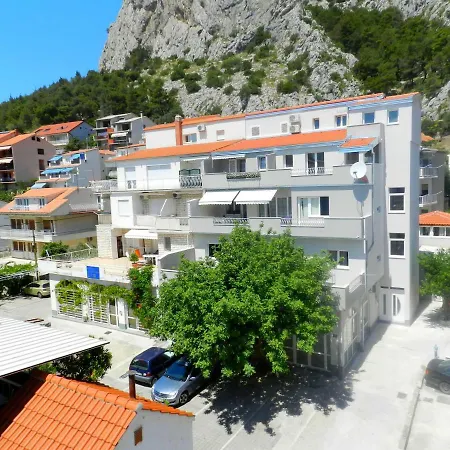 Apartment Ela Omis Exterior photo