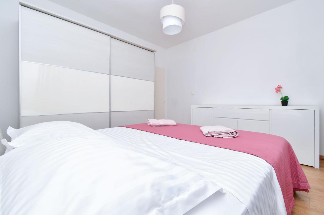 Apartment Ela Omis