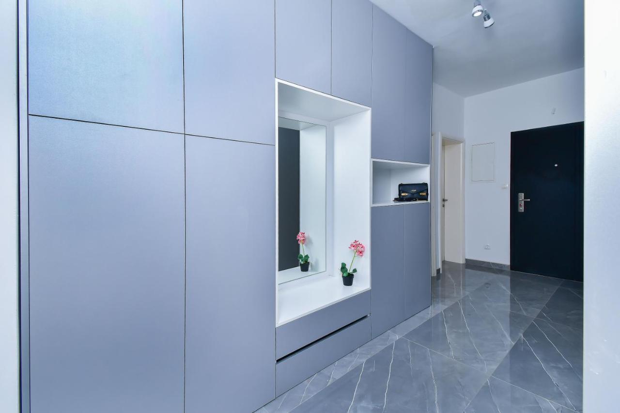 Ela Apartment *