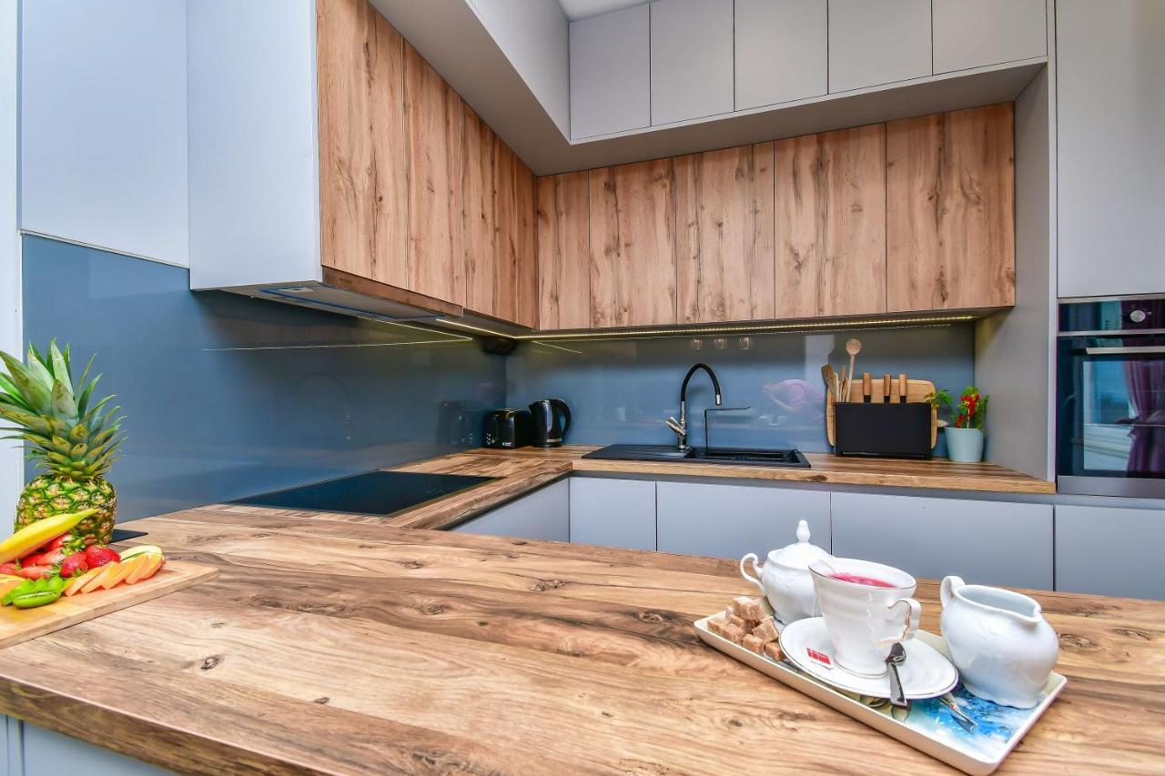 Apartment Ela Omis